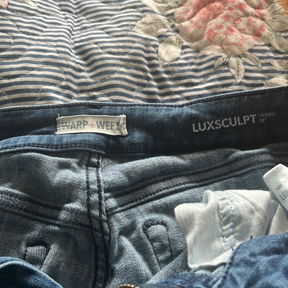 Warp & Weft size 28x28 SFO Luxsculpt Skinny Jean.  Saratoga color - Picture 2 of 7